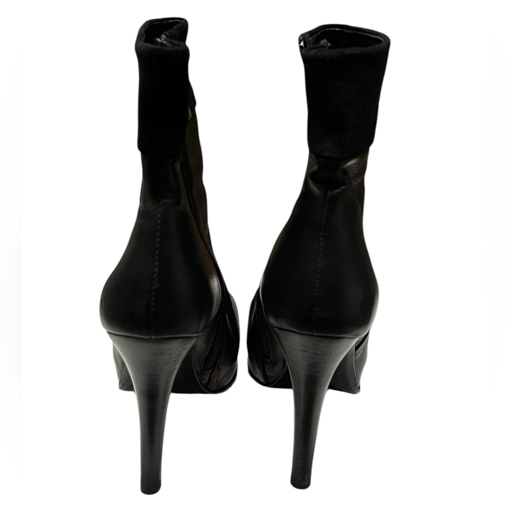 Elegant Black Leather Ankle Boots - Picture 7 of 10